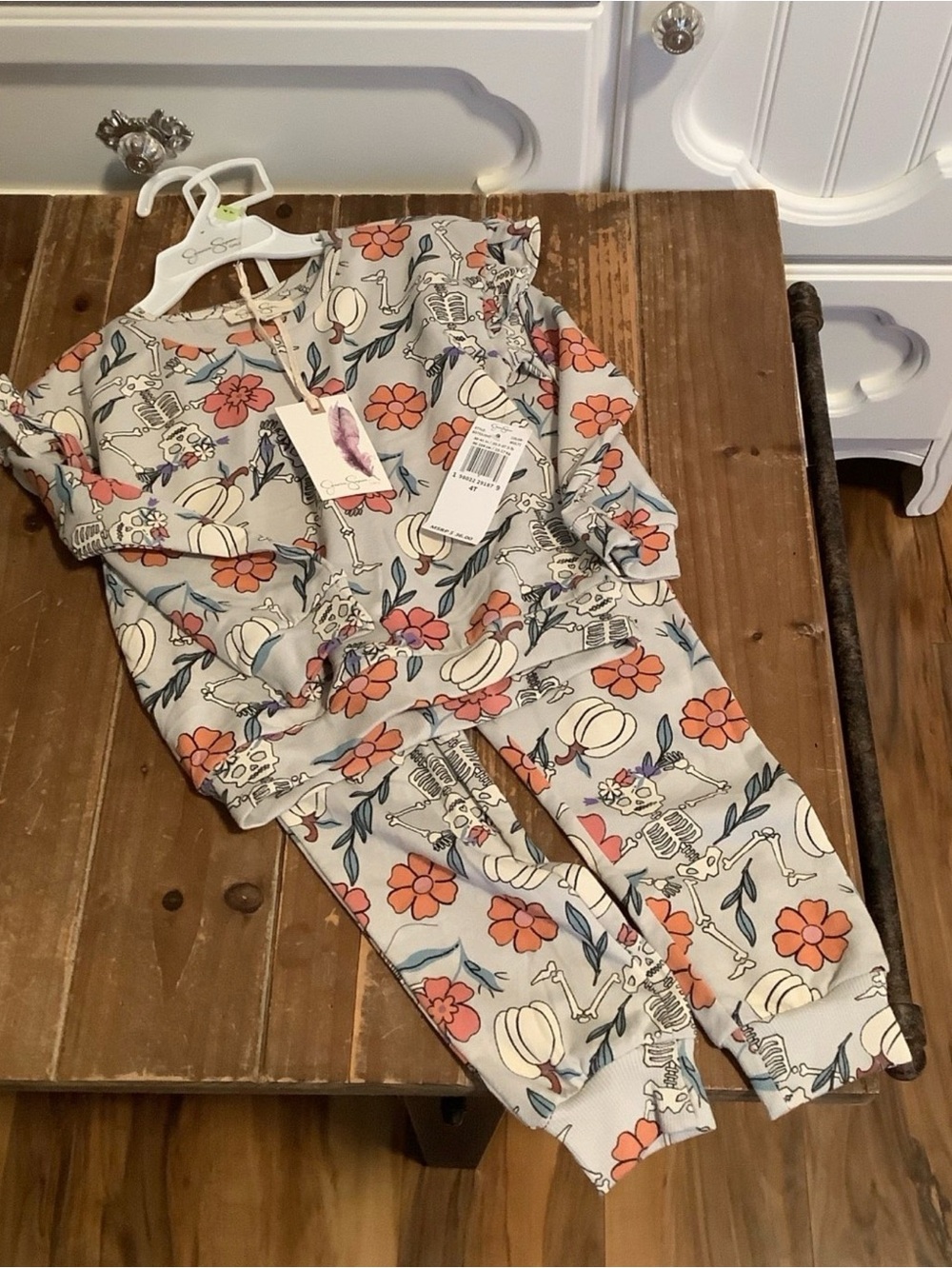 Jessica Simpson Girls Floral Pumpkin Skeleton Set - Gray & Coral 4T